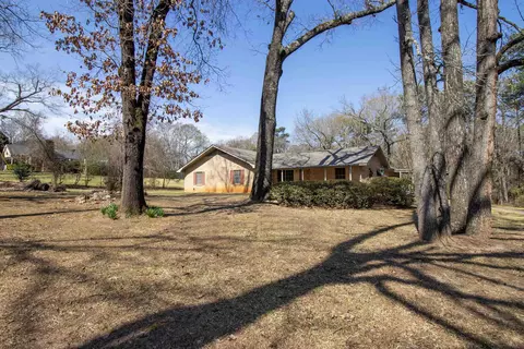 5811 Yarborough Rd, Longview, TX 75604