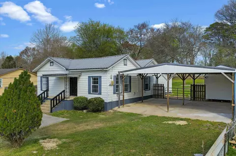 1203 Peterson Rd, Kilgore, TX 75662