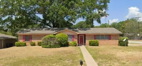 1423 Auburn Dr, Longview, TX 75601