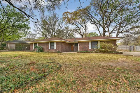 Exterior - 307 E Fairlane Dr, Longview, TX 75604 photo 5 of 7