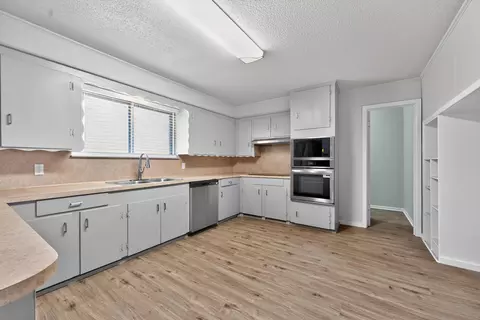 Kitchen - 307 E Fairlane Dr, Longview, TX 75604 photo 1 of 5