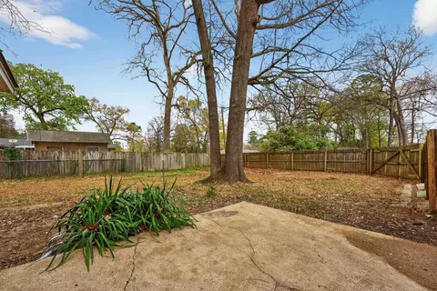 Exterior - 307 E Fairlane Dr, Longview, TX 75604 photo 4 of 7