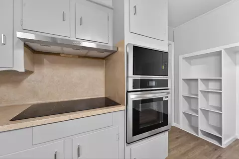 Kitchen - 307 E Fairlane Dr, Longview, TX 75604 photo 3 of 5