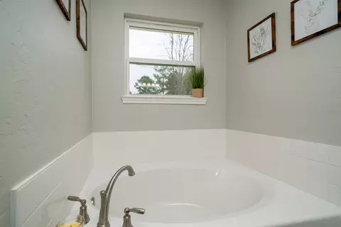 Bath - 298 Coppedge Smith Rd, Harleton, TX 75651 photo 8 of 10