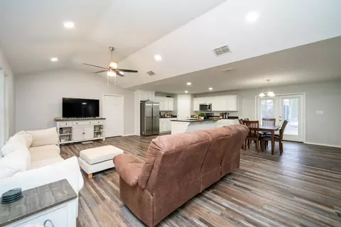 Entry Way - 298 Coppedge Smith Rd, Harleton, TX 75651 photo 4 of 4