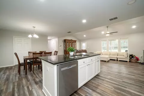 Entry Way - 298 Coppedge Smith Rd, Harleton, TX 75651 photo 2 of 4