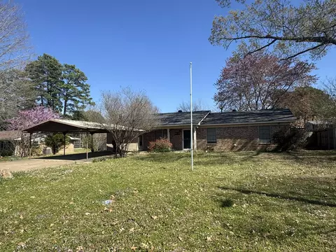 513 Laurel Ln, Hallsville, TX 75650