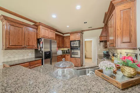 208 Ithaca Dr, Longview, TX 75604 photo 8