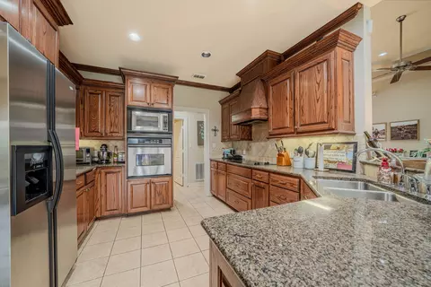 208 Ithaca Dr, Longview, TX 75604 photo 9