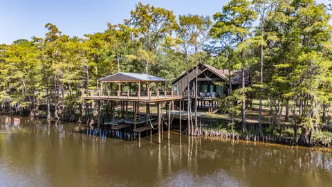 794 Private Road 7219, Jefferson, TX 75657