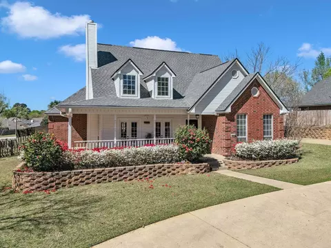 3801 Holly Rdg, Longview, TX 75605