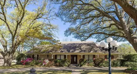 800 Elizabeth St, Gilmer, TX 75644