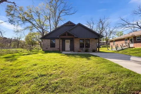 405 S Short St, Troup, TX 75789