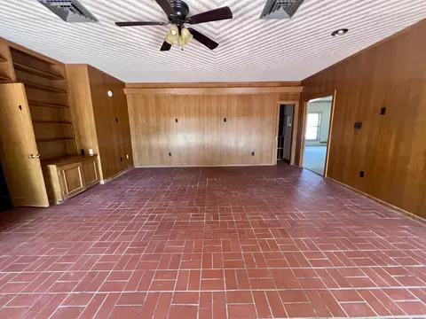 Living - 524 E Young, Longview, TX 75602 photo 8 of 8