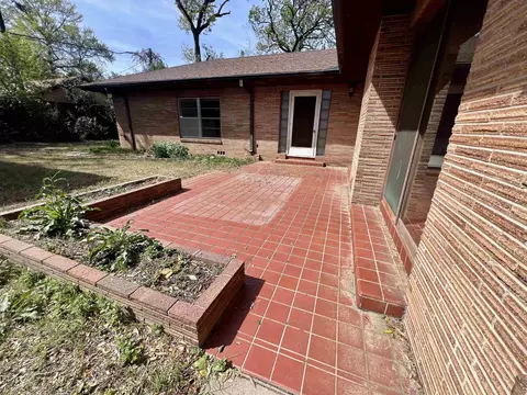 Exterior - 524 E Young, Longview, TX 75602 photo 5 of 6