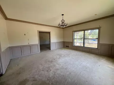 Living - 524 E Young, Longview, TX 75602 photo 6 of 8