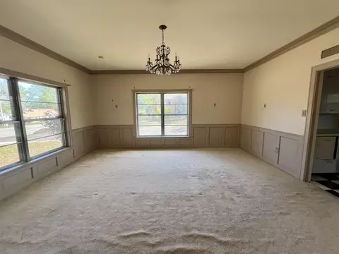 Living - 524 E Young, Longview, TX 75602 photo 5 of 8
