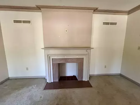 Living - 524 E Young, Longview, TX 75602 photo 4 of 8