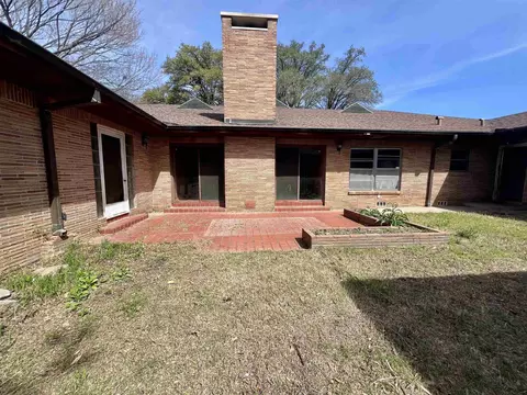 Exterior - 524 E Young, Longview, TX 75602 photo 6 of 6