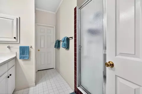 Bath - 306 Hampton Ct, Longview, TX 75605 photo 3 of 3