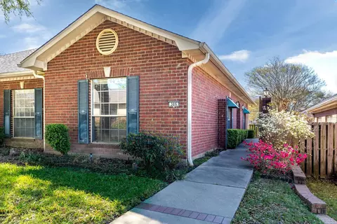 Exterior - 306 Hampton Ct, Longview, TX 75605 photo 2 of 7