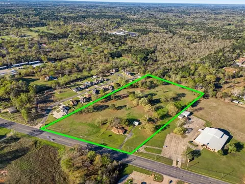 5015 Gilmer Rd, Longview, TX 75604