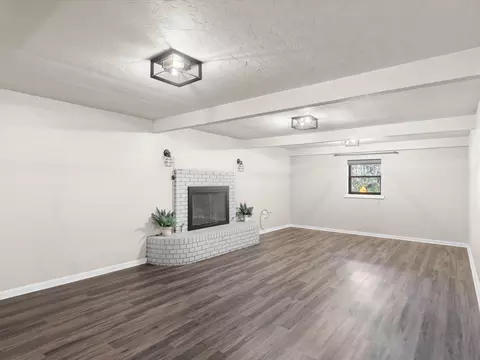 Living - 142 Golf Rd, Gilmer, TX 75644 photo 1 of 5