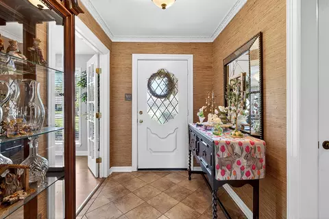 Entry Way - 2002 E Warwick Cir, Longview, TX 75601 photo 2 of 3