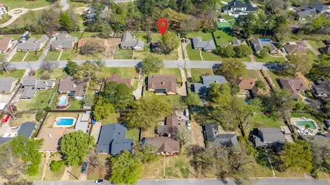 View/Area - 2002 E Warwick Cir, Longview, TX 75601 photo 6 of 6