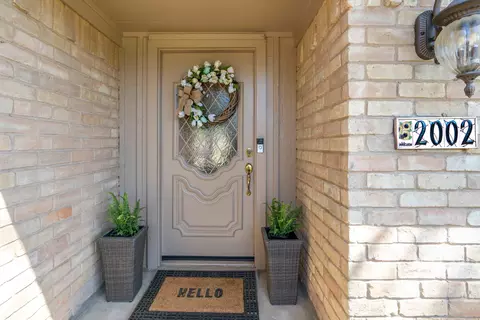 Entry Way - 2002 E Warwick Cir, Longview, TX 75601 photo 1 of 3