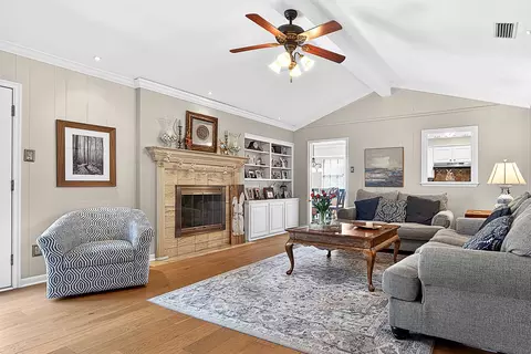 Living - 2002 E Warwick Cir, Longview, TX 75601 photo 1 of 5