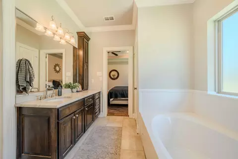 Bath - 240 Pr 4618, Harleton, TX 75651 photo 5 of 6