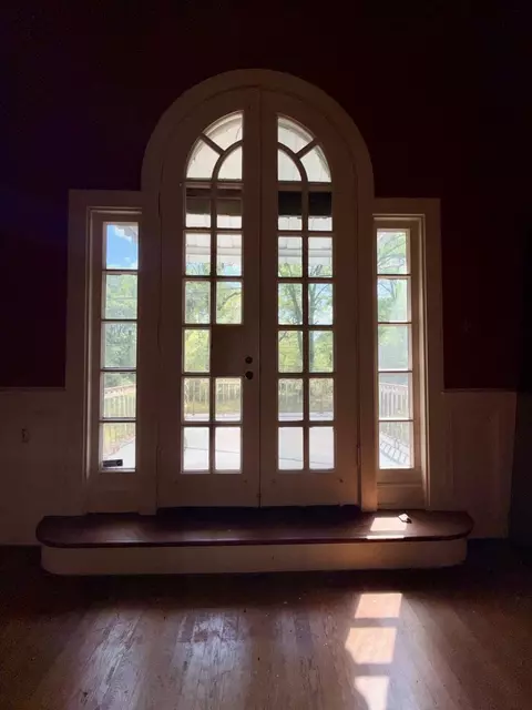Entry Way - 27 Covington Dr, Longview, TX 75602 photo 5 of 8