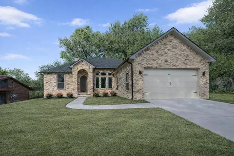 105 Maxine St, Mineola, TX 75773
