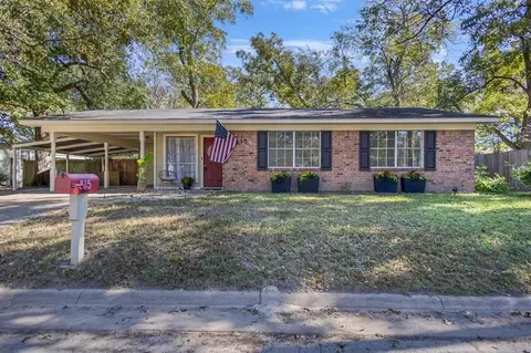 815 N Bledsoe, Gilmer, TX 75644