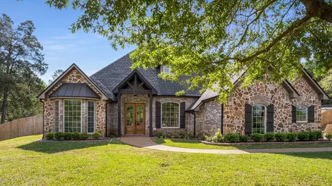 333 Hines Xing, Bullard, TX 75757