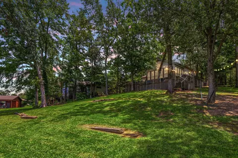 305 S Park Rd, Scroggins, TX 75480