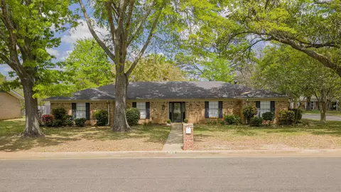 507 Sheffield Dr, Longview, TX 75605