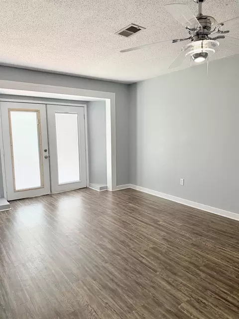 Living - 1310 Colgate Dr, Longview, TX 75601 photo 5 of 6