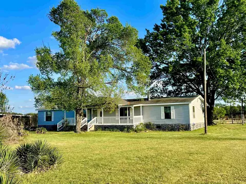 2784 Cr 403, Carthage, TX 75633