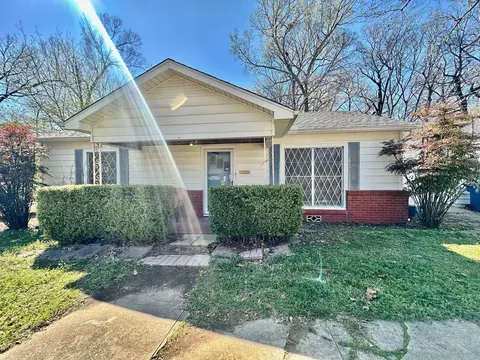 615 Carlisle Dr, Kilgore, TX 75662