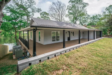 276 Hillshore Cir, Longview, TX 75605