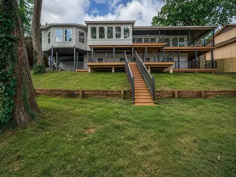 276 Hillshore Cir, Longview, TX 75605