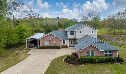 139 Pine Is, Marshall, TX 75672