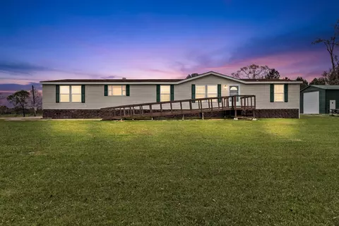 2107 E Prospect Rd, Jefferson, TX 75657 photo 2
