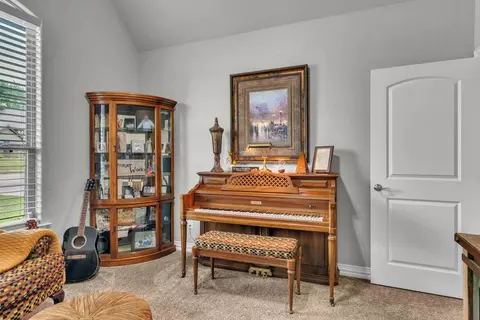 Entry Way - 3917 Gable Crest Ln, Longview, TX 75605 photo 3 of 4