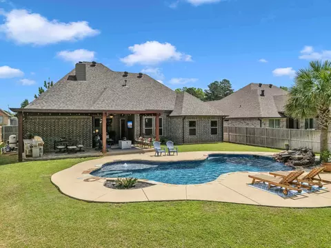 Exterior - 3917 Gable Crest Ln, Longview, TX 75605 photo 5 of 14