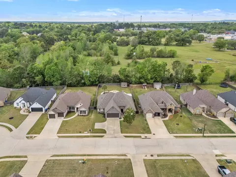 View/Area - 3917 Gable Crest Ln, Longview, TX 75605 photo 1 of 5