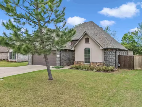 Exterior - 3917 Gable Crest Ln, Longview, TX 75605 photo 13 of 14