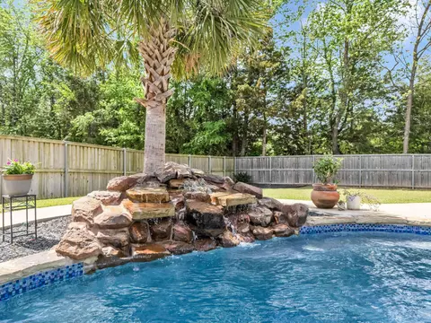 Exterior - 3917 Gable Crest Ln, Longview, TX 75605 photo 9 of 14